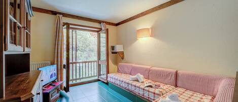 21-tommers fladskærms-tv med digitale kanaler, tv