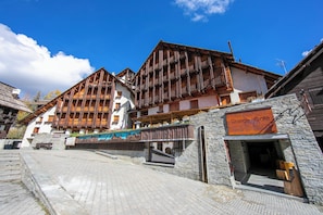 Familienapartment, Mehrere Schlafzimmer, Bergseite (Sises Lodge - 19C Sestriere) | Außenbereich