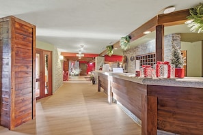 Bar (in der Unterkunft)