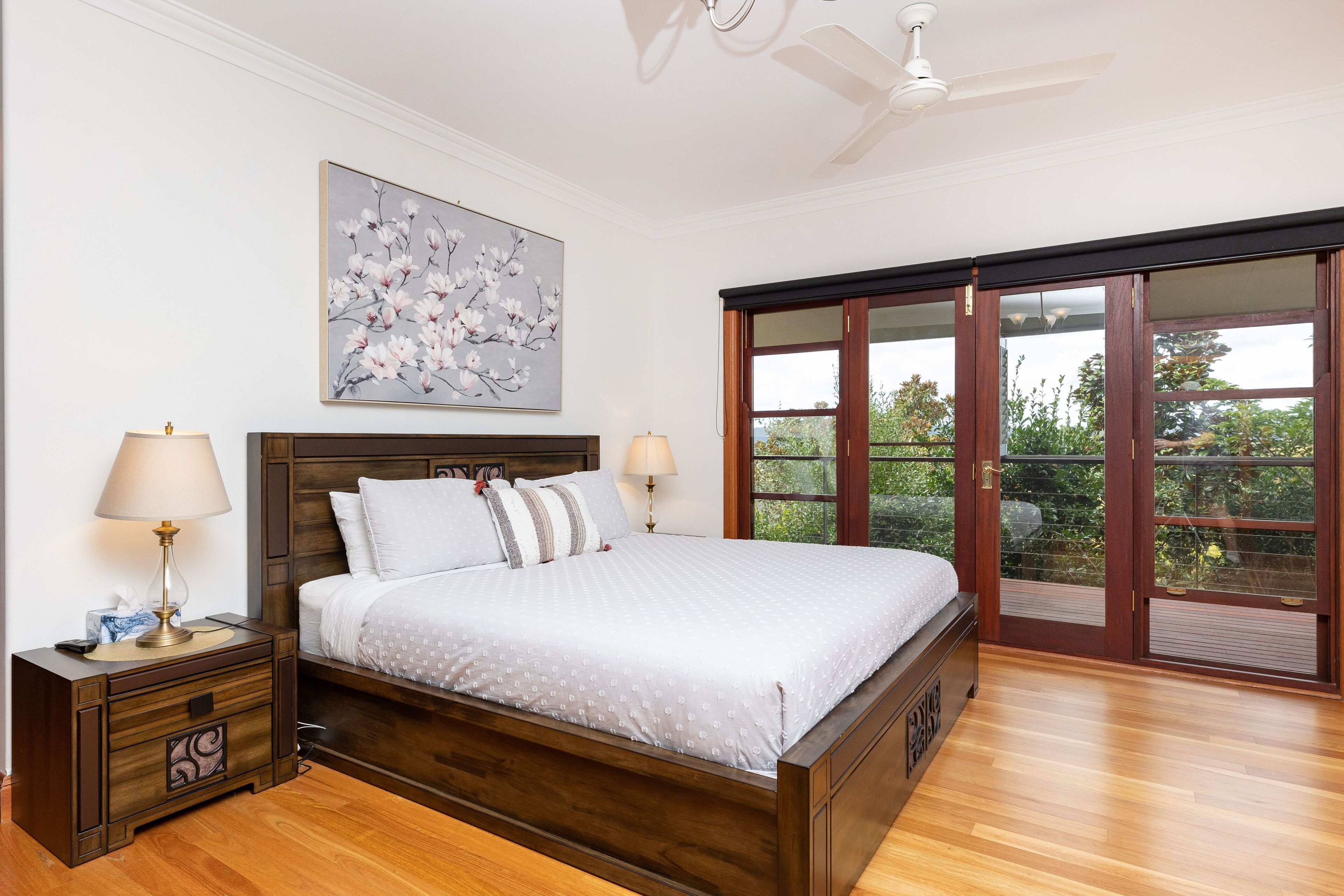 4 bedrooms, desk, free WiFi, bed sheets