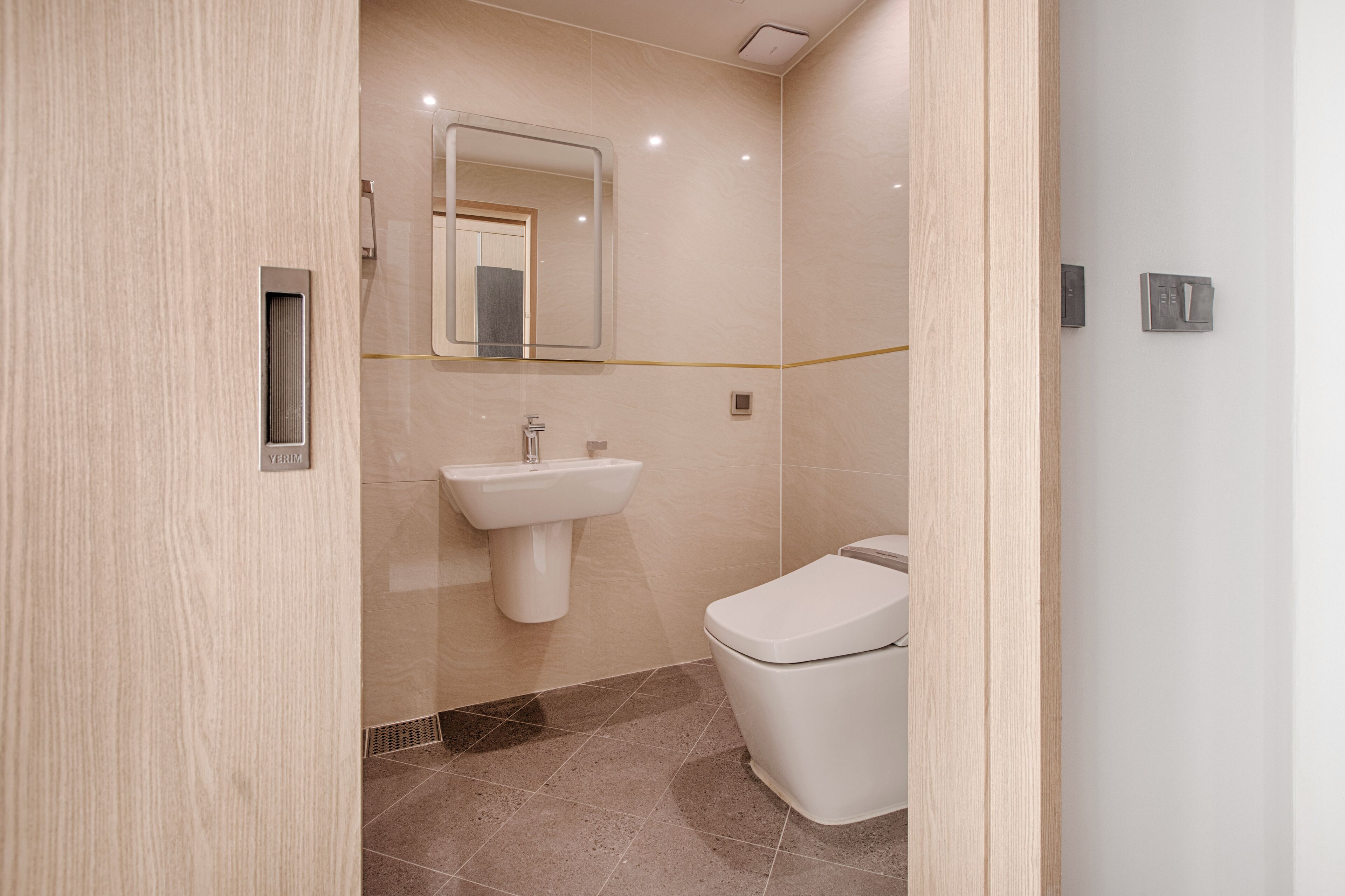 Junior wellness suite, Sauna Included | Baño | Ducha, albornoces, zapatillas y toallas