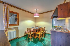 Appartement Familial, 1 chambre, côté montagne (Grange Hike & Ski - 12D Sestriere) | Restauration