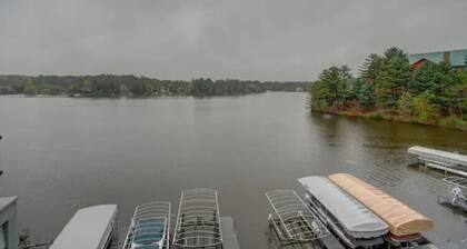 Lakefront Penthouse Fully Upgraded Panoramic Views Boat Slip Indoor Outdoor Pool
