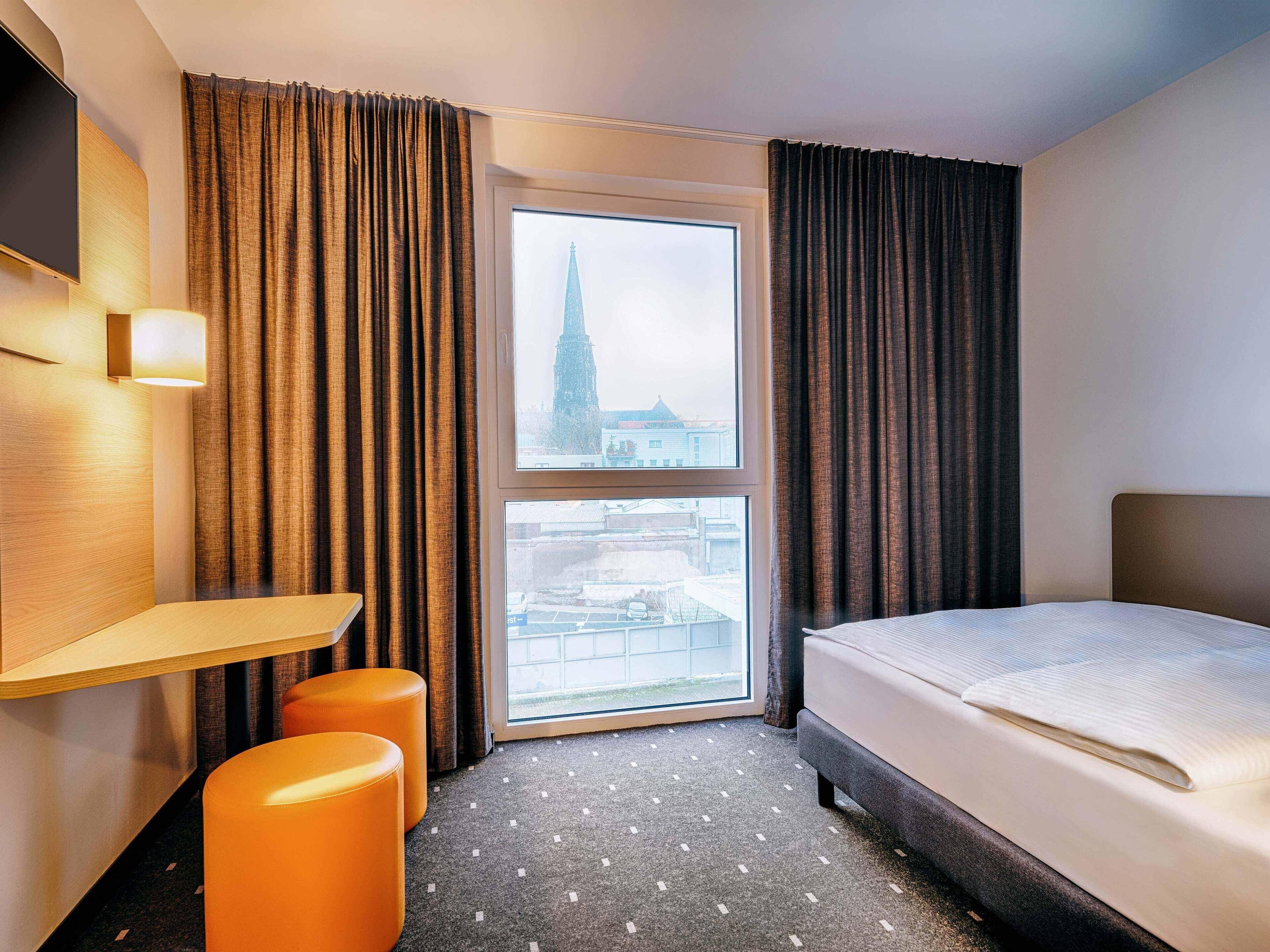 Single Room | Desk, soundproofing, free WiFi, bed sheets