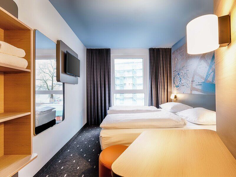 Twin Room | Desk, soundproofing, free WiFi, bed sheets