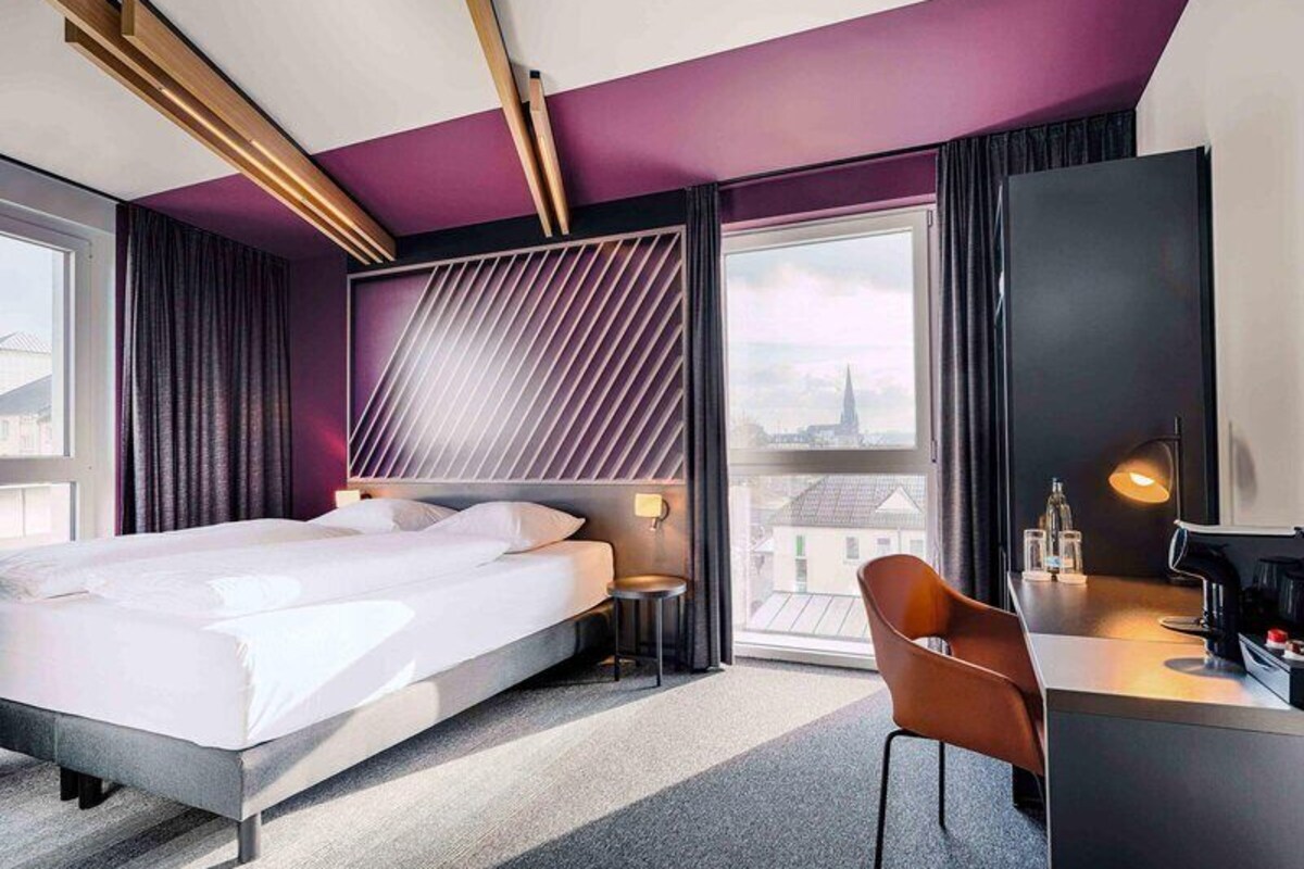 Premium Double Room | Desk, soundproofing, free WiFi, bed sheets