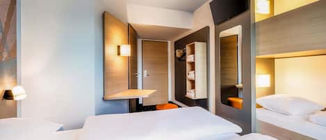 Íróasztal, hangszigetelés, ingyenes wifi és ágynemű