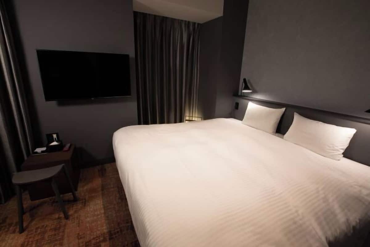 In-room safe, desk, free WiFi, bed sheets