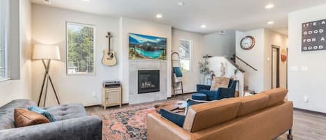 Televisión, chimenea