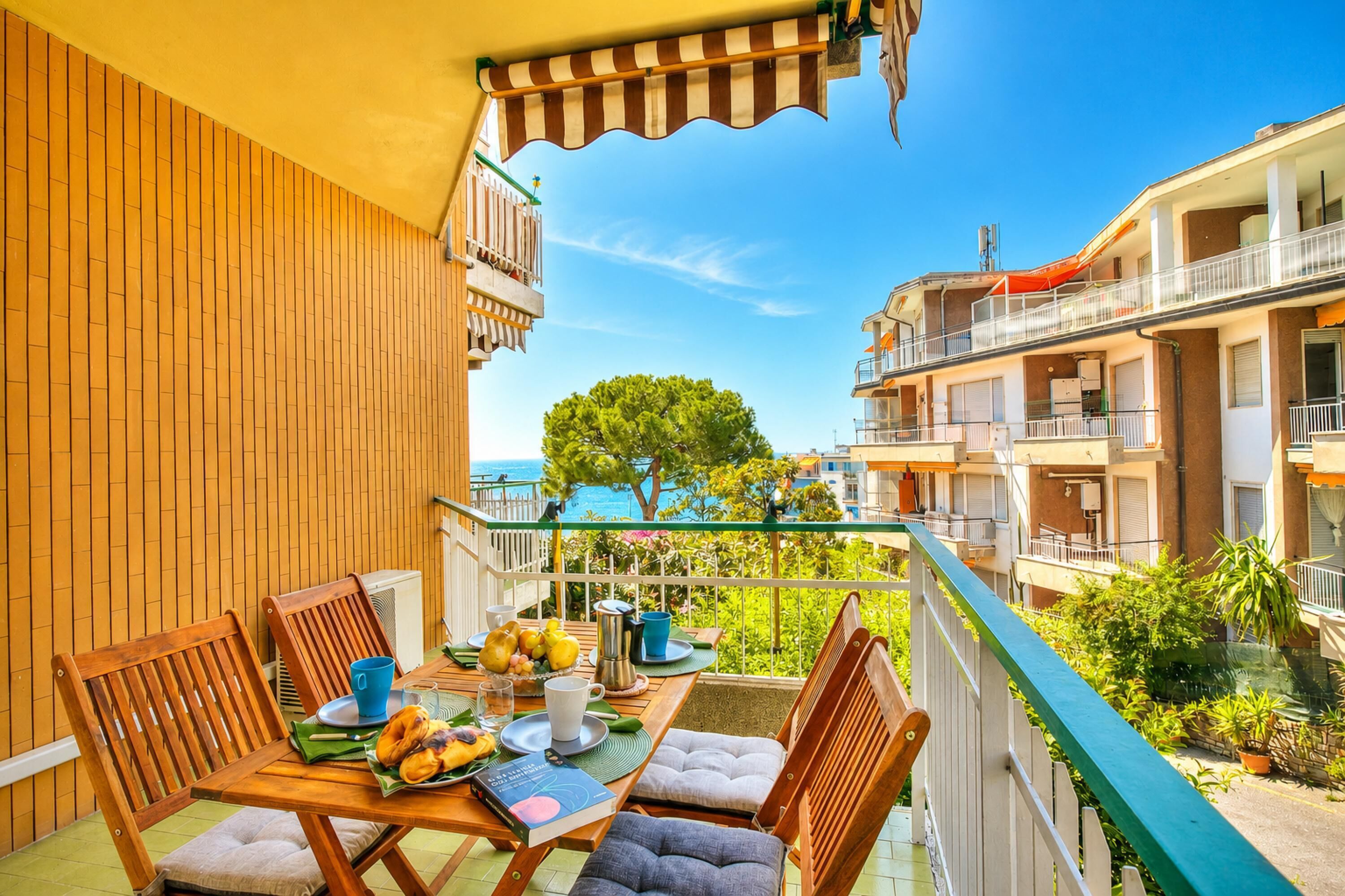 Standard Apartment, 1 Bedroom, 2 Bathrooms (Casa Emma With Sea Glimpse) | Outdoor dining