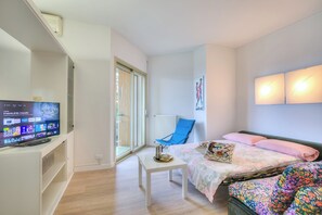 Appartement Standard, plusieurs chambres, 2 salles de bains (Casa Emma With Sea Glimpse) | 1 chambre, Wi-Fi gratuit, draps fournis