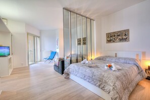 Departamento estándar, 1 habitación, 2 baños (Casa Emma With Sea Glimpse) | 1 habitación, wifi gratis y ropa de cama