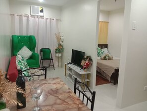 1 bedroom, in-room safe, free WiFi, bed sheets
