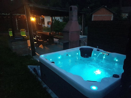 Bañera de hidromasaje privada
