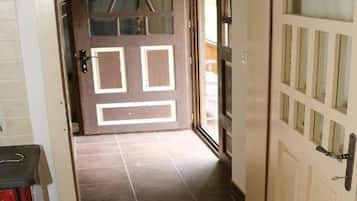 House (Three Bedroom Holiday Home with Patio) | Interior