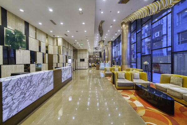Reception - Holiday Inn Kolkata Airport (Barasat)