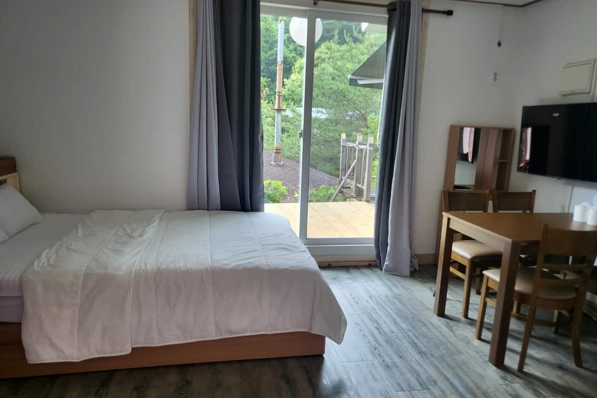 Basic Room, 1 Bedroom (Bdong 108ho(Pet,familyroom)) | 1 bedroom, free WiFi