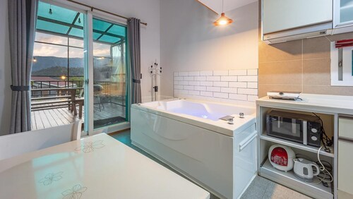 Gapyeong Topclouds Pet&spa Pension