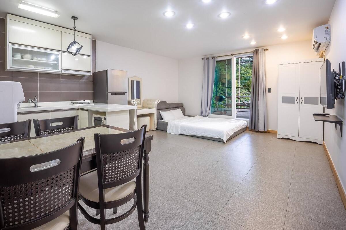 Eenvoudige kamer, 1 slaapkamer (Bdong 102ho(pet,Familyroom)) | 1 slaapkamer, gratis wifi