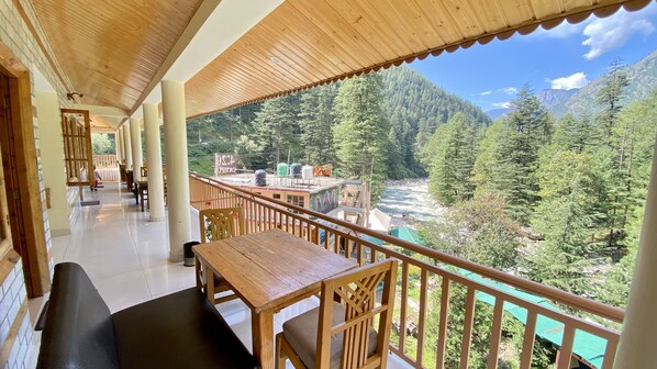 Individually furnished, free WiFi - Hotel Purnima River View (Bhuntar)