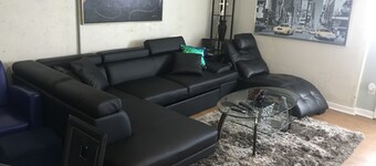 Your Getaway home /Finished Basement Private entry