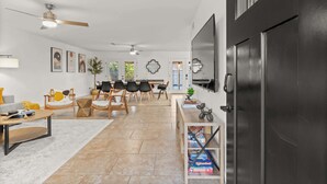 Unclassified image, 2 of 51, button - LUX w/Guest House, Pool, Putt, Mins to Old Town (Scottsdale)
