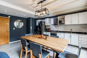 Fridge, microwave, oven, coffee/tea maker