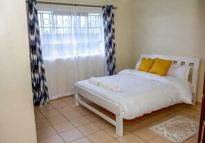 2 bedrooms, iron/ironing board, free WiFi, bed sheets