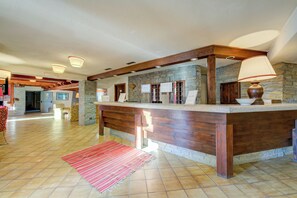 Lobby - Grange Hike & Ski - 46D Sestriere (Sauze di Cesana)