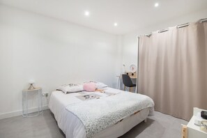 3 habitaciones, tabla de planchar con plancha y wifi gratis 