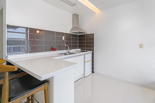 Basic Room, 1 Bedroom (Adong 103(Ocean view, with Pet)) | 1 bedroom, WiFi (free)