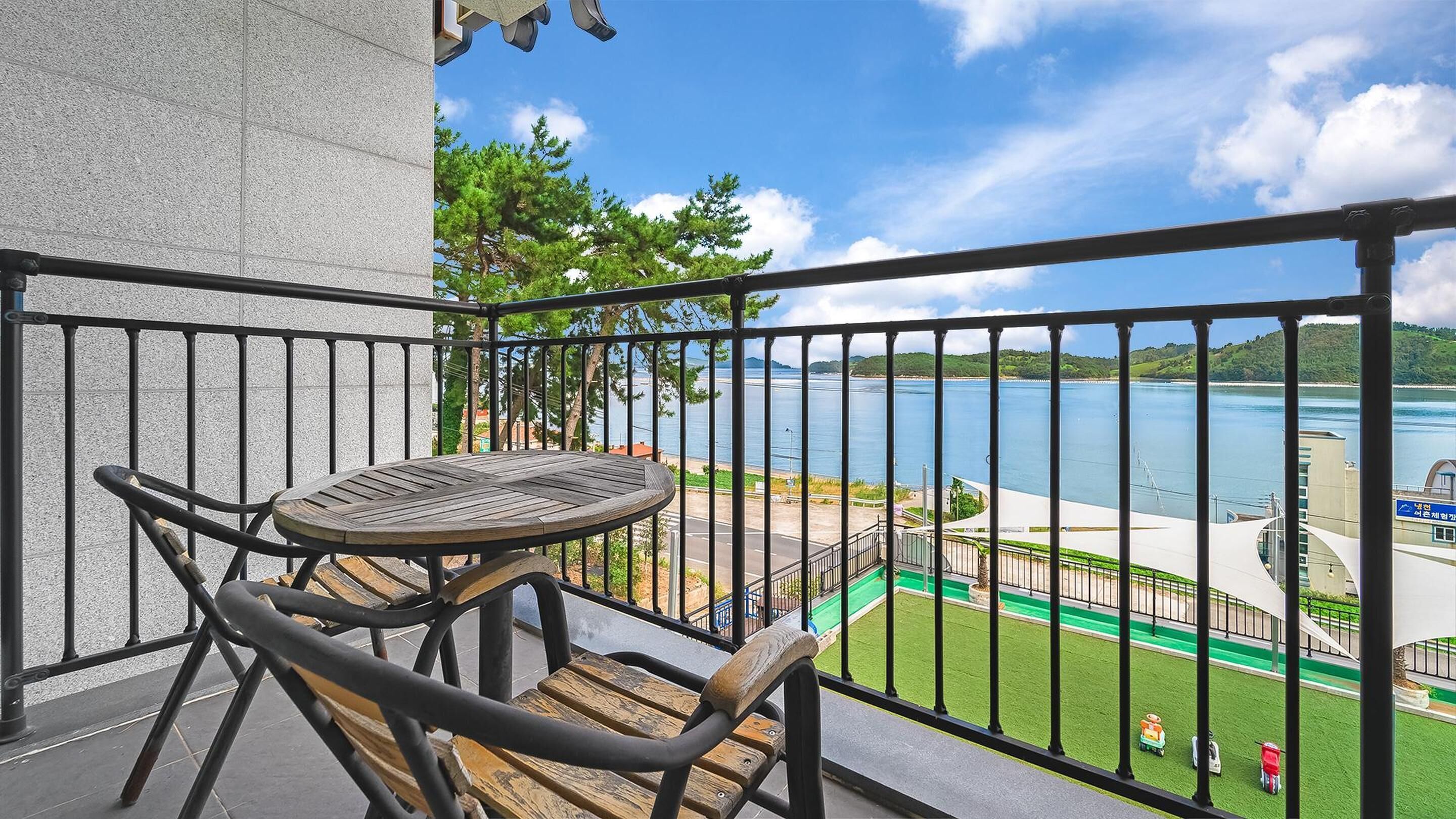 1 camera, Wi-Fi gratuito