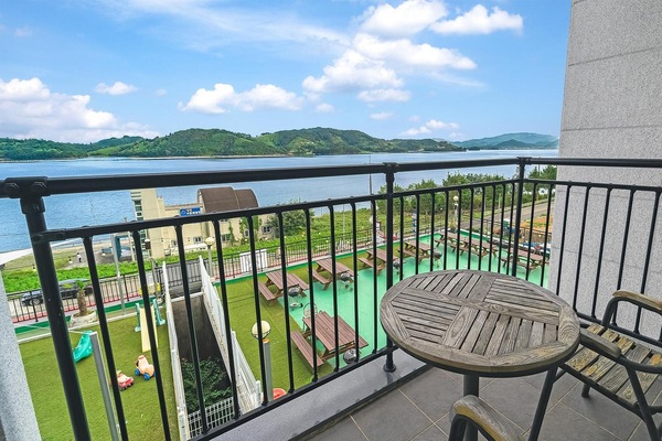 Basic Room, 1 Bedroom (Bdong 201(Ocean view,withpet)) | 1 bedroom, WiFi (free)