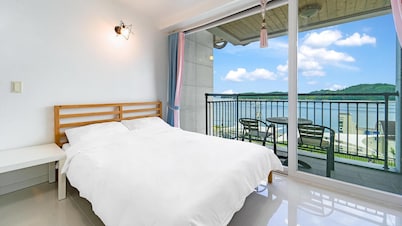 Namhae Spring, Summer, Fall, Winter Pet-