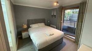 Unclassified image, 3 of 11, button - Deluxe 2 Bedroom Apartment in Canary Wharf (London)