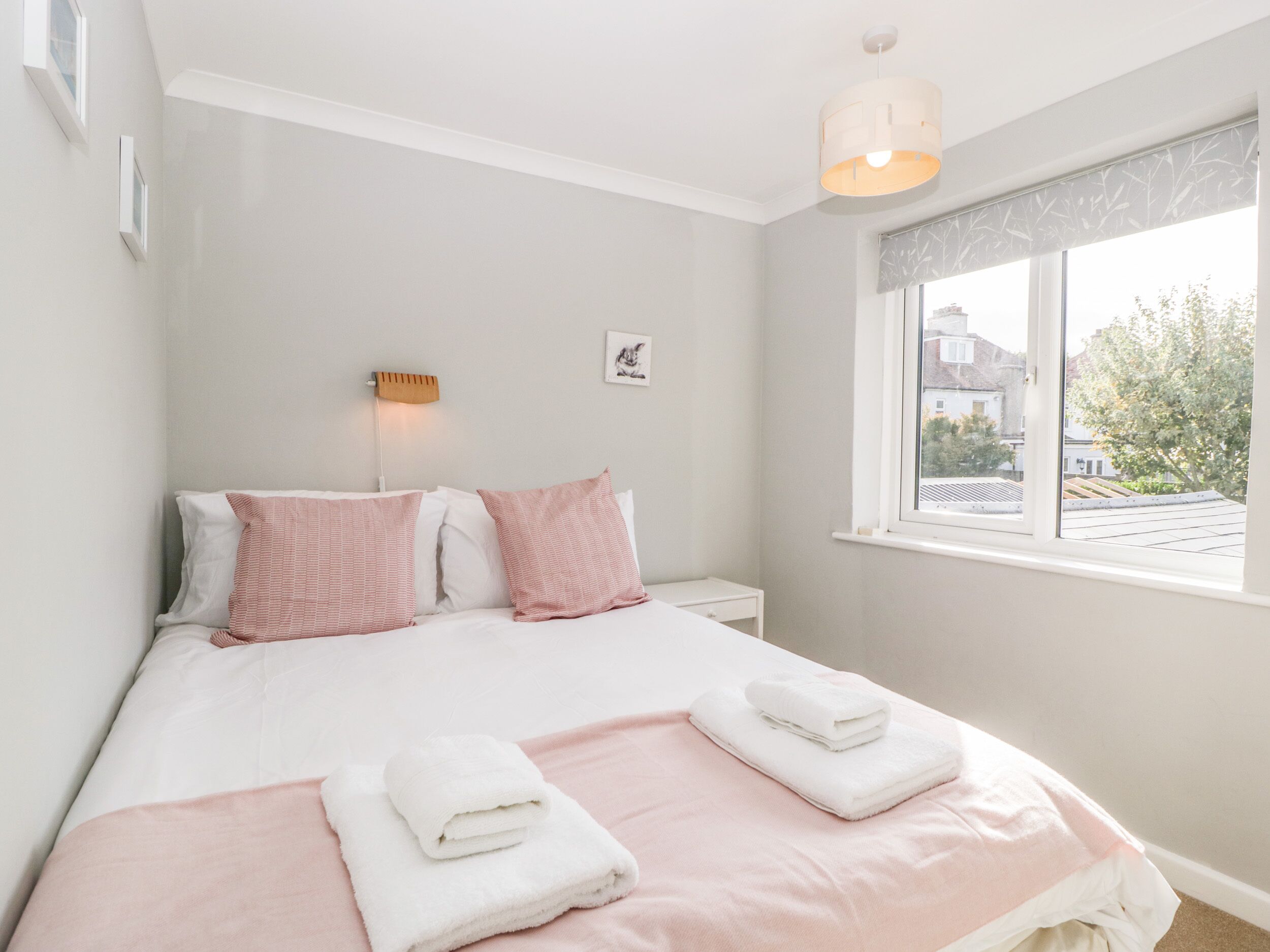 3 bedrooms, individually decorated, individually furnished, free WiFi