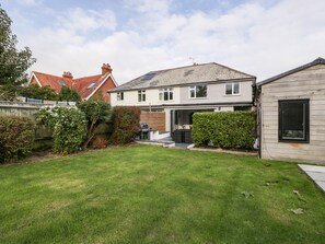 Property grounds - Curlew Cottage (Lymington)