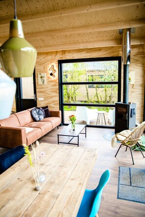 Apartment, Smoking | 3 bedrooms, bed sheets - Waterlodge Reidhintsje (Nes)