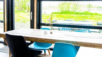 Apartment | 3 bedrooms, bed sheets