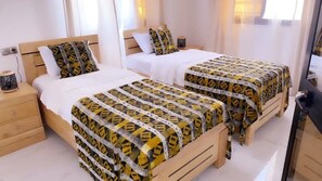 2 Schlafzimmer, Schreibtisch, Bügeleisen/Bügelbrett, kostenloses WLAN