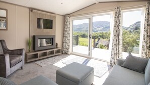 Cabin, Multiple Beds | Living room - Luxury Lodge's Loch Earn (Crieff)