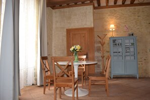 Dining - Country house in the heart of the Parc du Château de Canon (Mézidon-Canon)