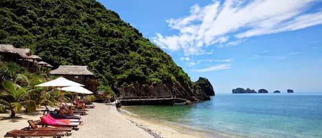 Beach nearby, white sand, beach shuttle