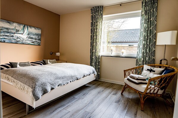 3 bedrooms, WiFi, bed sheets