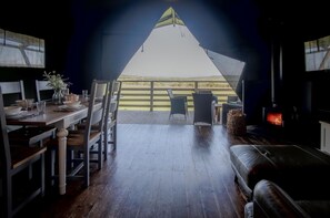 Luxury Studio | Floor plan - Worms Head Glamping Tent - Llangennith (Swansea)