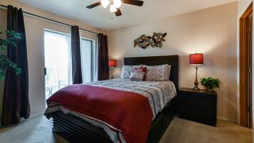 Condo, Multiple Beds, Balcony, Mountain View