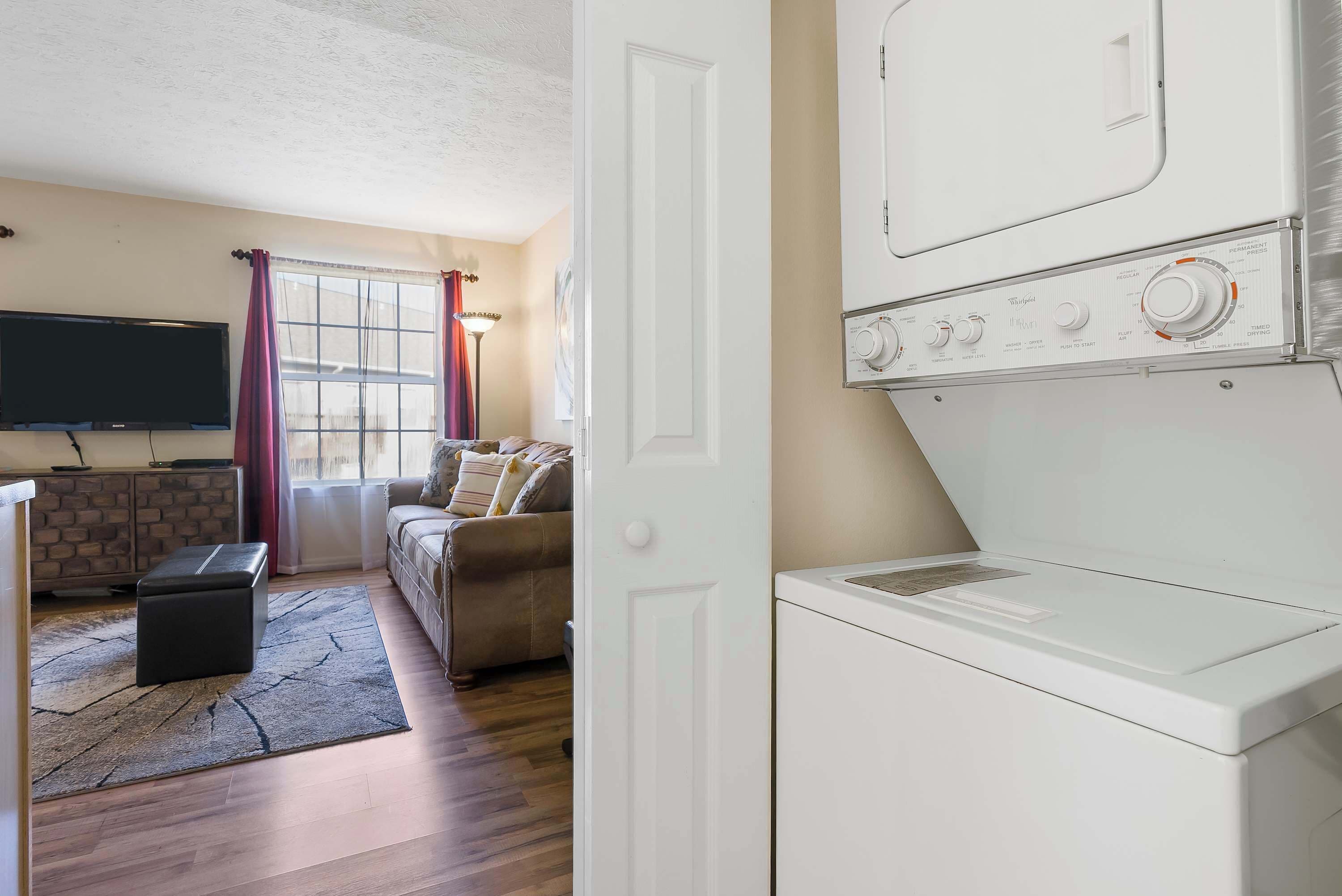 公寓客房, 1 張加大雙人床和 1 張沙發床, 庭院, 花園景觀 (Fall Creek Abby in the Ozarks) | 住宿內部