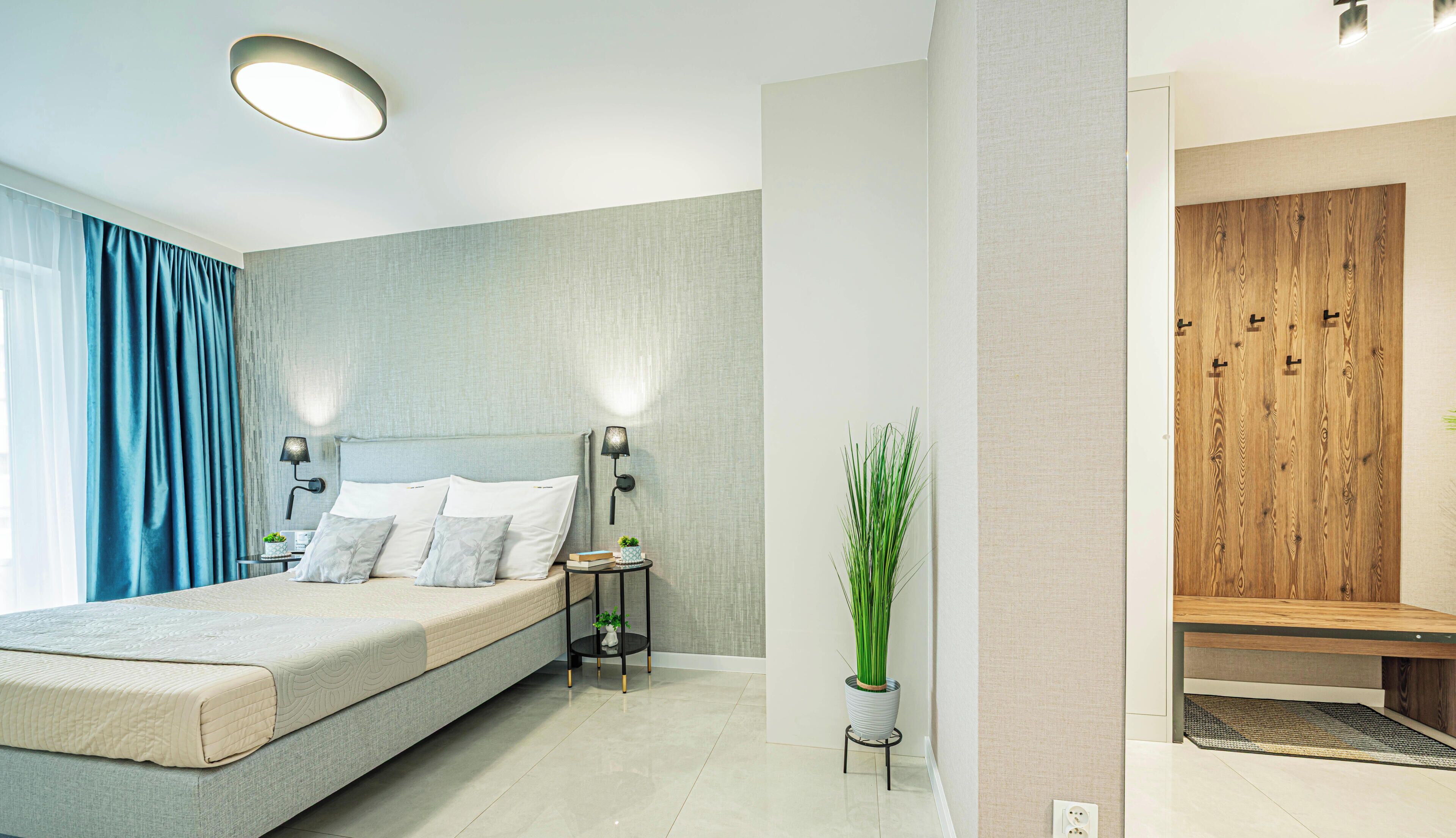 Junior Suite (Wyspiańskiego 39) | Hypo-allergenic bedding, individually decorated, individually furnished