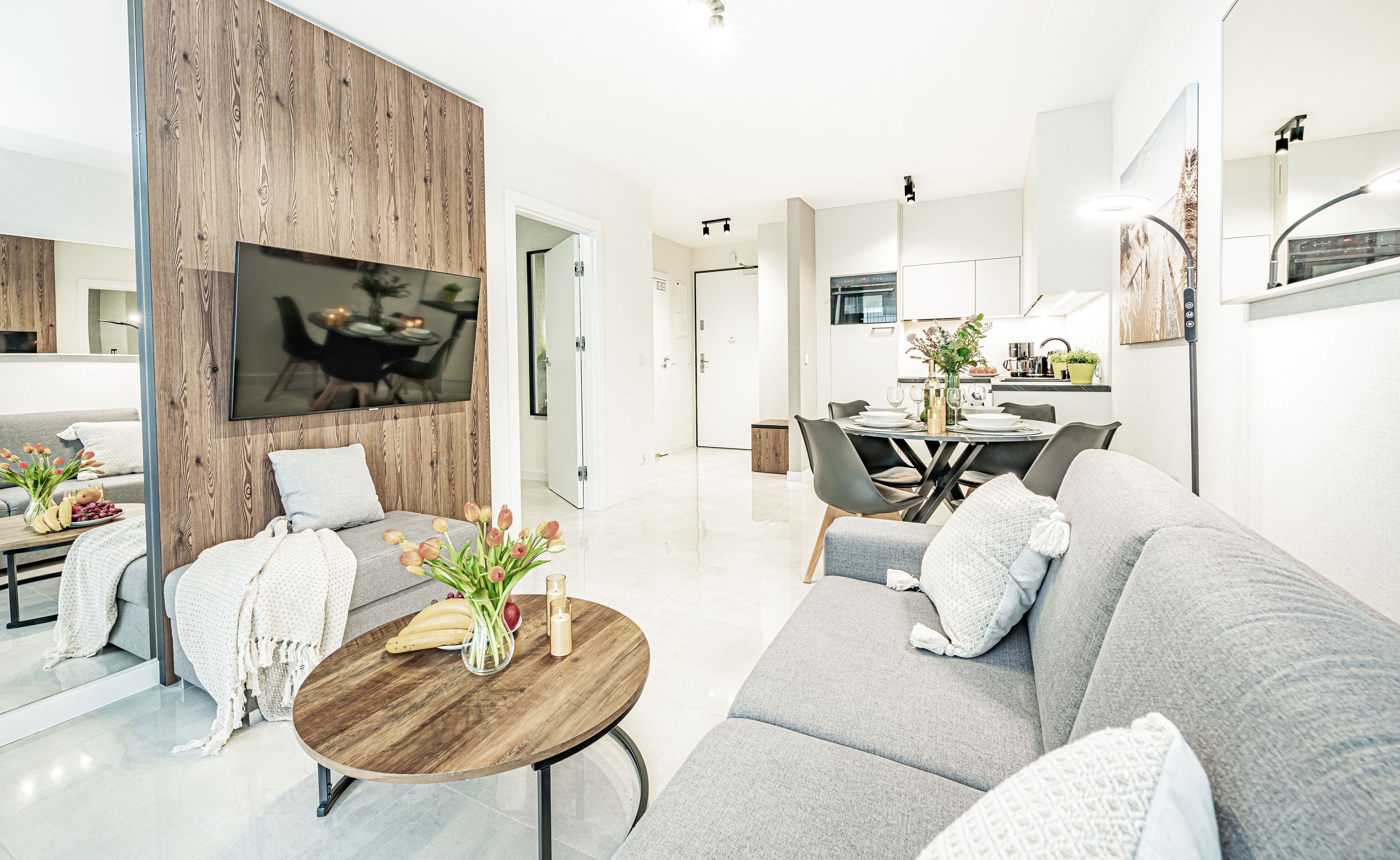 Deluxe-Suite (Wyspiańskiego 39) | Allergikerbettwaren, individuell dekoriert, individuell eingerichtet