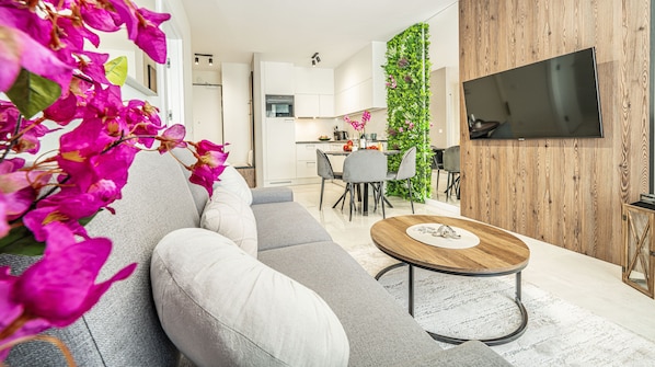 Deluxe Suite (Wyspiańskiego 39) | Hypo-allergenic bedding, individually decorated, individually furnished - Baltic-Apartments - Sun Towers (Swinoujscie)